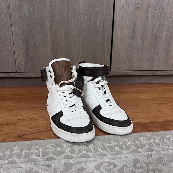 Louis Vuitton Monogram White and Brown Sneakers - Picture 1 of 6